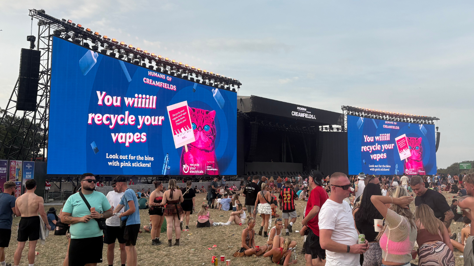 elf bar vape uk Vaping at Concerts & Festivals: Your 2025 Guide – IVG main image 1
